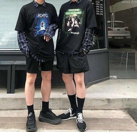 Grunge Guy Outfits Summer, Alt Mens Fashion Summer, Goth Guy Clothes, Goth Outfits Men Summer, Mens Summer Goth Outfits, Mens Alt Outfits, Alternative Summer Outfits Men, Grunge Summer Fits Men, Summer Grunge Men