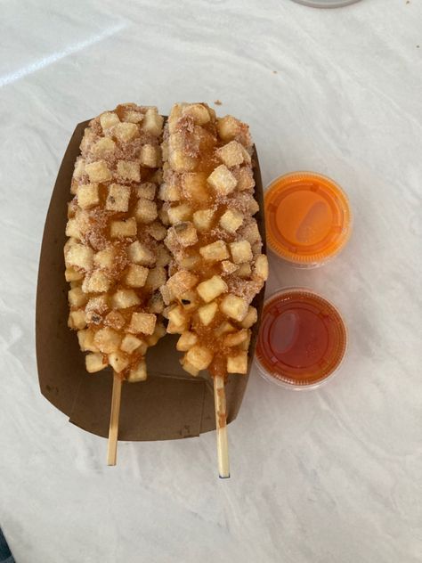 Korean Corn Dog, Korean Corn, China Food, Soul Food Dinner, Corn Dog, Food Babe, Food Therapy, Yummy Comfort Food, Tasty Baking