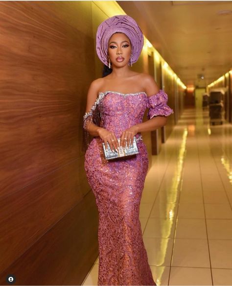 There are so many different lace designs and patterns to choose from, and aside from that there are endless possibilities when it comes to what styles you can sew with your lace fabric. Purple Aso Ebi, Aso Ebi Dresses, Wedding Guest Outfit Inspiration, Aso Ebi Style, Aso Ebi Lace, Aso Ebi Lace Styles, Styles Ankara, Latest Aso Ebi Styles, African Lace Styles