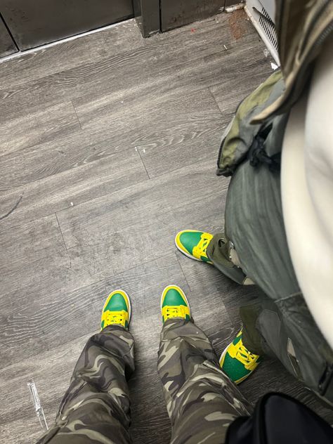 Outfits With Brazil Dunks, Dunk Low Reverse Brazil Outfit, Reverse Brazil Dunks Outfit Women, Green And Yellow Dunks Outfit, Reverse Brazil Dunks Outfit, Brazil Dunks Outfits, Reverse Brazil Dunks, Dunks 2023, Brazil Dunks