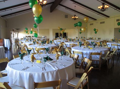 Gold & Green room set up Class Reunion Centerpieces, Class Reunion Games, Family Reunion Banquet, Family Reunion Centerpieces, High School Reunion Planning, School Reunion Decorations, Family Reunion Design, 50th High School Reunion, High School Reunion Ideas