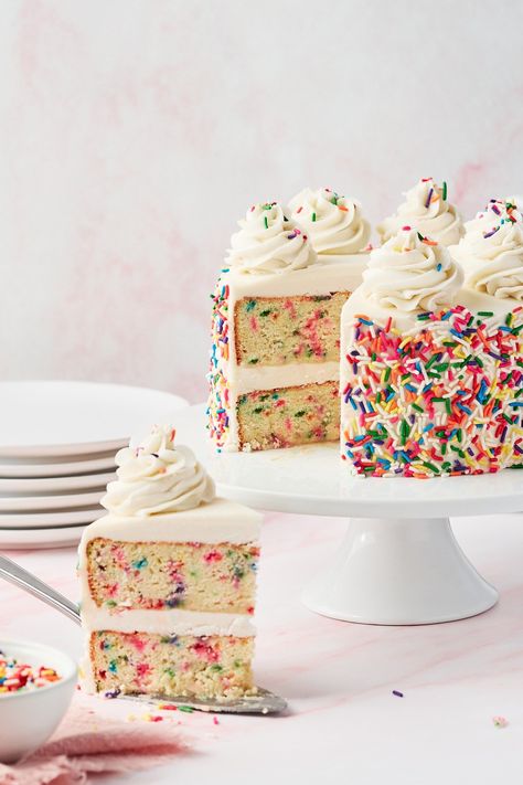 Gluten Free Confetti Cake, Gluten Free Birthday Cake Recipe, Gluten Free Funfetti Cake, Healthy Little Peach, Cake With Layers, Gluten Free Birthday Cake, Gluten Free Vanilla Cake, Vanilla Buttercream Icing, Dairy Free Frosting