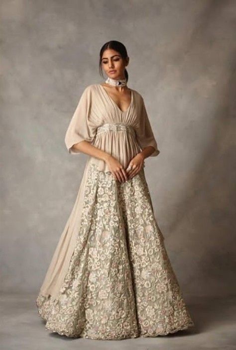 Indo Western Gowns Party Wear Wedding Dresses, Designer Traditional Outfits Woman, Embroidery Gown Designs, Traditional Gowns Indian, Traditional Outfits Women, Indowestern Outfits Wedding Women, Indowestern Gown, Gowns Dresses Indian, Gown Embroidery