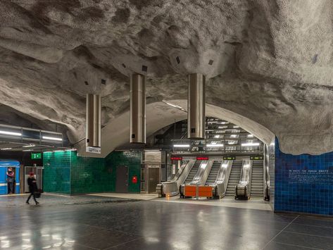 12 Stockholm subway stations that double as breathtaking works of art - Business Insider Nordic Stockholm Subway, Stockholm Metro, Swedish Architecture, Moving Art, Metro System, Metro Station, Business Insider, Art Business, Local Artists