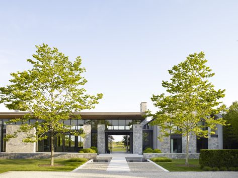 Sagaponack Compound House / Blaze Makoid Architecture Compound House, Rustic Materials, Front Entrances, Island Design, Architecture Photo, Modern Buildings, Modern Exterior, Modern Homes, Residential Design