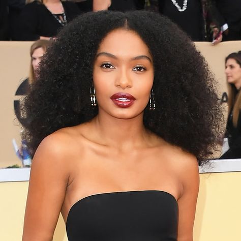 Another glance at @yarashahidi's breathtaking look from this year's SAG Awards   She's wearing our BOUNCE Coil Curl paired with a stunning red lip and a custom jumpsuit from @ralphlauren.  Hair: @naivashaintl Custom Jumpsuit, Curly Hair Red, Sleek Short Hair, Protective Braids, Clipin Hair Extensions, Yara Shahidi, Sew In Hair Extensions, Red Carpet Hair, Hair Stores