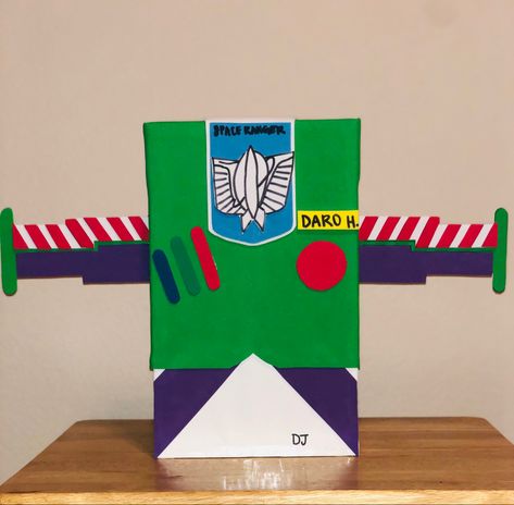 Buzz Lightyear Valentine Box Ideas, Toy Story Valentine Box Ideas, Valentine Box Ideas, Diy Valentines Box, Toy Story Gifts, Kids Valentine Boxes, Valentine Boxes, Card Box Holder, Valentine Day Boxes