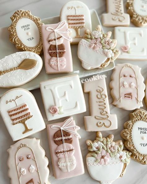 First Partea, Golden Tea Party Birthday, Tea For Two Birthday Party Cookies, Vintage Cookies Decorated, Tea Party Cookie Ideas, Tea Party Cookies Decorated Royal Icing, Tea Party Decorated Cookies, Tea Party Baby Shower Cookies, Tea For Two Cookies