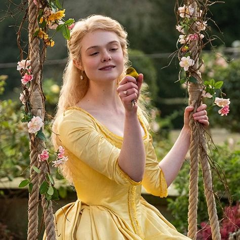 Pandora Lovegood, French Dresses, Fairytale Photography, Catherine The Great, Costume Drama, Period Costumes, Princess Aesthetic, Marauders Era, Elle Fanning