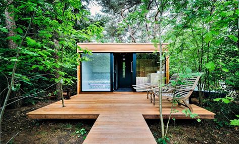 Outdoor Sauna Designs To Create A Relaxing Garden Space - Gessato Sauna And Steam Room, Modern Saunas, Sauna A Vapor, Sauna House, Indoor Sauna, Traditional Saunas, Barrel Sauna, Spa Sauna, Sauna Design