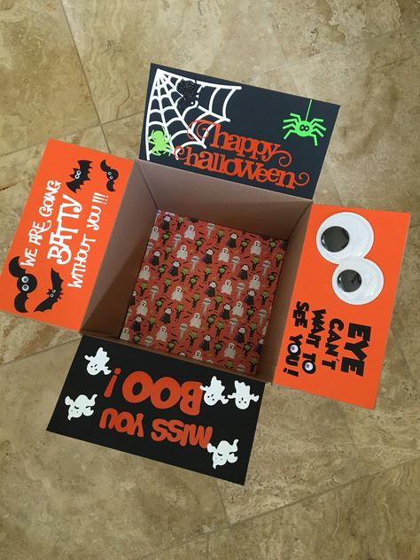 Halloween Boxes Gift For Boyfriend, Boo Basket Long Distance, College Care Package Ideas Halloween, Fall Halloween Care Package, Spooky Care Package, College Halloween Care Package, Halloween Deployment Care Package, Spooky Box For Boyfriend, Halloween Box Decorations