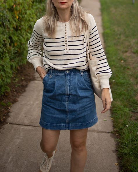 Cozy Sweaters for Fall - breton stripe sweater - sezane sweater #bretonstripesweater #frenchstyleinspiration Breton Sweater, Sweaters For Fall, Sweater Season, Fall Capsule Wardrobe, Fall Feels, Best Of The Best, I Can't Wait, Lounge Pants, Cozy Sweaters