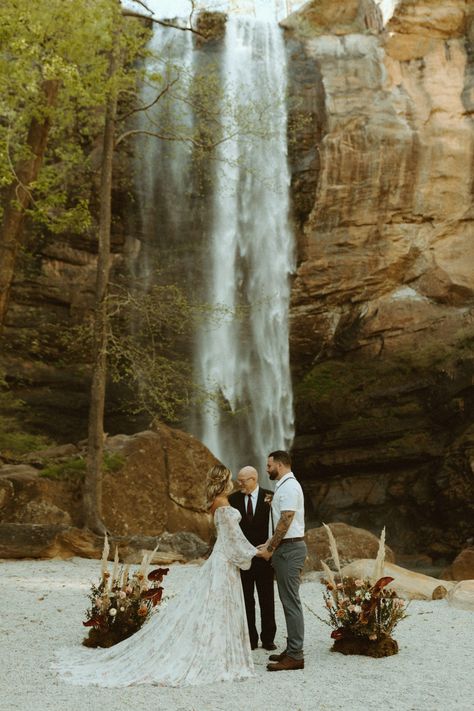 Modern boho elopement in Toccoa Falls, Georgia Toccoa Falls Elopement, Waterfall Wedding Ceremony, Toccoa Falls Wedding, Tallulah Falls Georgia, Colorado Fall Wedding, Picnic Elopement, Georgia Elopement, Toccoa Falls, Fall Wedding Venues