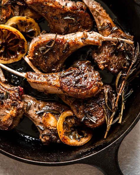 Lamb Chops Pan Seared, Lamb Vindaloo, Lamb Lollipops, Lamb Loin Chops, Lamb Dinner, Marinated Lamb, Lamb Chop Recipes, Lamb Ribs, Pan Recipe