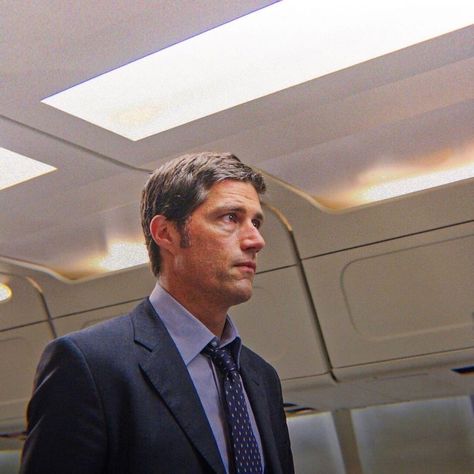 Jack Shepard Lost, Jack Shephard, Lost Tv Show, Matthew Fox, Icon Pfp, Tv Shows, Fox, Lost, Tv