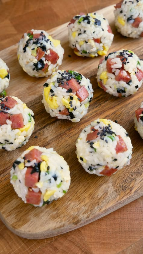 Spam Rice Balls Recipe - Jecca Chantilly Spam Meal Prep, Rice And Tuna Balls, Shrimp Rice Balls Recipe, Spam Rice Balls Recipe, Salmon Rice Ball, Spam Dinner Ideas, Spam Breakfast Ideas, Spam Balls, How To Make Rice Balls