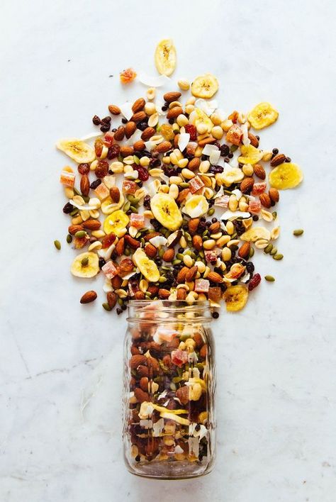 Food Photography Dessert, Trail Mix Recipes, Dried Fruit Mix, Healthy Mix, Dehydrated Fruit, Fruit Mixes, Food Photography Inspiration, Food Photography Tips, Fruit Photography