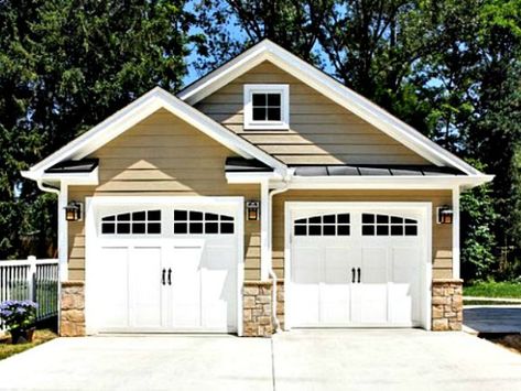 Detached Garage Designs, Plan Garage, Garage Floor Paint, Garage Addition, Garage Remodel, Brick Veneer, Garage Shed, Garage Work Bench, Casas Coloniales