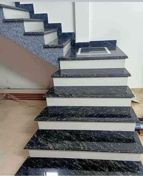 Home Stairs Design Modern, Stairs Tiles Design, Granite Ideas, Home Stairs, درج السلم, Staircase Interior Design, Staircase Design Modern, Staircase Railing Design, Stairs Design Interior