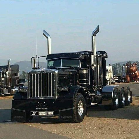 Heavy Haul Trucks, Custom Semi Trucks, Freightliner Trucks, Heavy Haul, Black Truck, American Trucks, Custom Big Rigs, Peterbilt 379, Heavy Duty Trucks