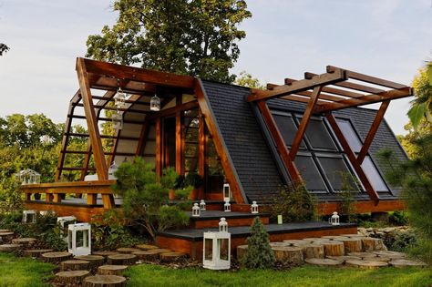 This is my dream home!!!!  Some day :-)  Soleta zeroEnergy One, a small sustainable house Self Sustaining Home, Zero Energy House, Eco Houses, Passive House Design, Eco House Design, Villa Di Lusso, Eco Homes, Sustainable Technology, Eco Home