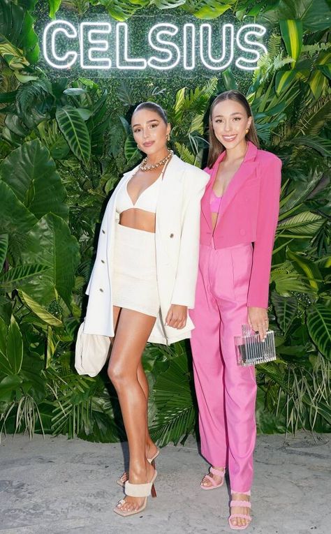 Miami Costume Party, Miami Vice Style Women, Miami Vice Theme Party Outfit Women, Retro Miami Fashion, Miami Vice Women Outfits, Neon Going Out Outfit, Miami Vice Party Outfit Women 80s, Vice City Outfit, Miami Nights Theme Party Outfit