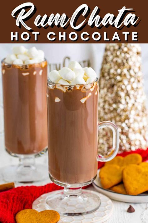 Enjoy a hot glass of this RumChata Hot Chocolate, spiced, creamy, with a warm, cinnamon and vanilla twist. Super easy, tasty and perfect for those cold nights. Rum Chata Hot Chocolate, Rumchata Hot Chocolate, Rumchata Recipes, Rum Chata, Girly Drinks, Hot Chocolate Drink, Craft Cocktail Recipe, Homemade Cocktails, Winter Comfort Food