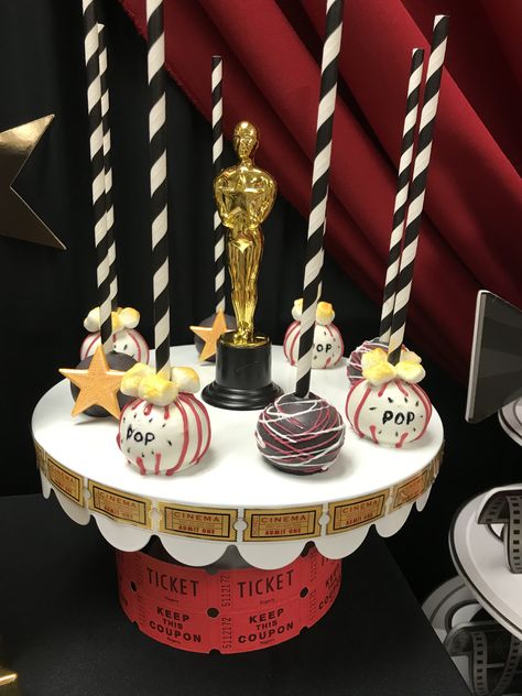 Hollywood Sweet 16, Hollywood Birthday, Sweet 16 Themes, Hollywood Party Theme, Party Dessert Table, Hollywood Theme, Oscars Party, Themed Desserts, 13th Birthday Parties