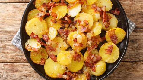 Brunch Vegetables, German Fried Potatoes, Potatoe Dinner Recipes, Potatoes With Bacon, Fried Potatoes Recipe, 30seconds Food, Fried Potato, Dinner Side, German Potato Salad