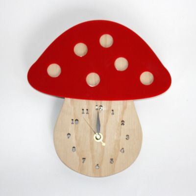 mushroom clock for my mushroom kitchen Fun Mushroom Art, Mushroom Apartment Decor, Mushroom Bathroom Ideas, Mushroom Object, Mushroom Bathroom, Mushroom Room Decor, Mushroom Things, Mushroom Bedroom, Vintage Mushroom Decor