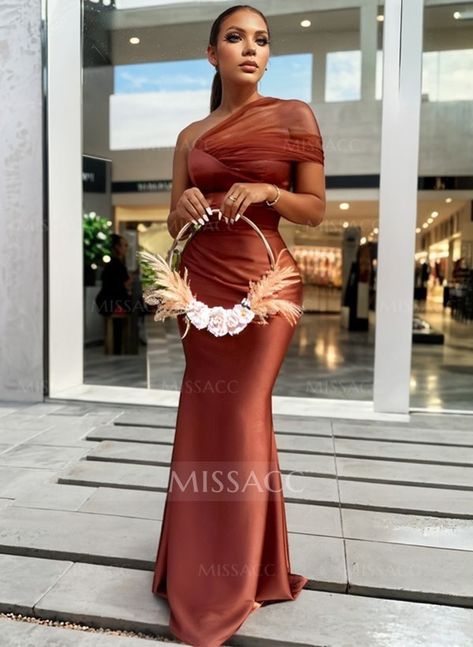 Braidsmaid Dresses 2023, Brown Wedding Themes, Bridal Maids, Tulle Bridesmaid Dresses, Braidsmaid Dresses, Bride Reception Dresses, Latest Bridesmaid Dresses, African Bridesmaid Dresses, Reception Dresses