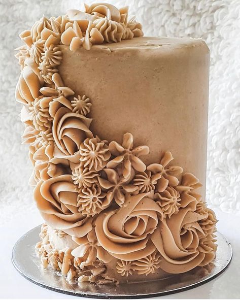 Made a coffee and walnut cake with coffee buttercream and tried to make it look snazzy even though I couldn't use colours for the buttercream. This is the best I could do. - Imgur Coffee Walnut Cake Decoration, Coffee And Walnut Cake Decoration, Coffee Cake Design Ideas Birthday, Coffee And Walnut Birthday Cake, Coffee Cake Decoration Birthdays, Coffee Cake Design Ideas, Coffee Cake Design, Coffee Wedding Cake, Funky Cakes