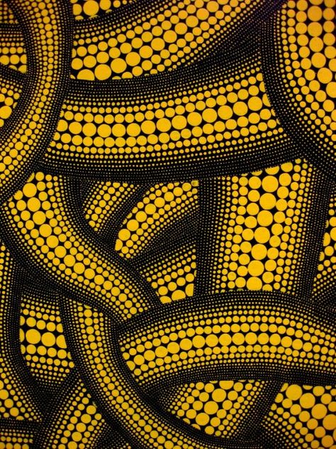 yayoi kusama - the queen of patterns!! Showing how beautiful a dot can be Kusama Yayoi, Yellow Backgrounds, Floor Pattern, Yellow Tree, Action Painting, Yayoi Kusama, New York Art, Wallpapers Iphone, Sumi E