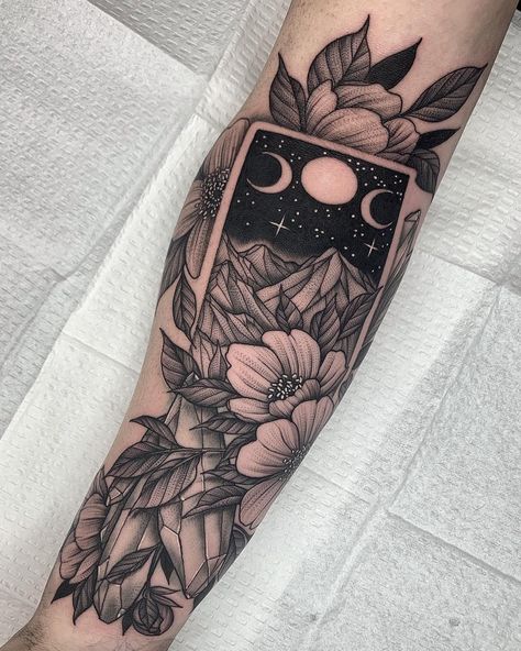 Witchcraft Tattoos, My Text, Tarot Tattoo, Theme Tattoo, Dream Tattoos, White Tattoo, Feminine Tattoos, Skin Art, Piercing Tattoo