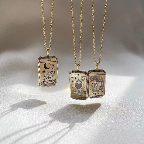 Moda • Instagram Tarot Necklace, L Necklace, The Moon Tarot Card, Wanderlust And Co, Card Jewelry, Major Arcana Cards, Happy Cards, Unusual Jewelry, Major Arcana