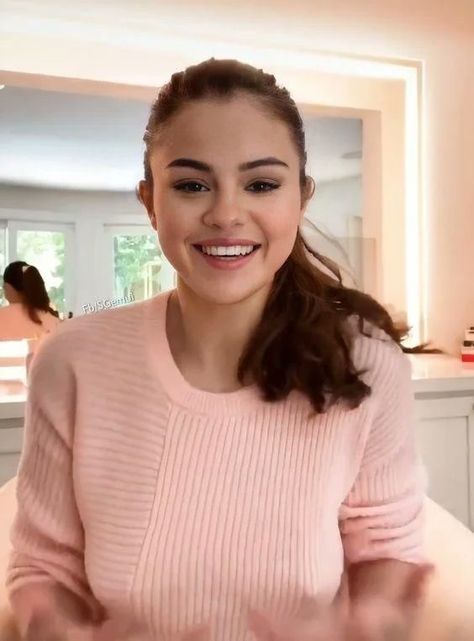 Selena Gomez Tattoo, Selena Gomez Hair, Selena Gomez Album, Selena Gomez Photoshoot, Selena Gomez Outfits, Selena Gomez Cute, Selena Gomez Photos, Selena Gomez Pictures, Without Borders