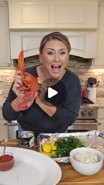 Lauren Van Liew on Instagram: "For this week’s “how-to” series, we are going to show you How-To Shell a Whole Cooked Lobster! Claws and knuckles and tails, oh my! 🦞 #howto #tutorials #lobster #lobsterlover #seafood #seafoodlover #lobsterprep #seafoodplatter #sevenfishes #7fishes #holidayfood #holidayappetizers #chefcovas #choppedchampion" How To Cook Live Lobster, How To Cook Lobster Tails, Knuckles And Tails, Cooked Lobster, Lobster Recipe, 7 Fishes, Seven Fishes, Live Lobster, How To Cook Liver