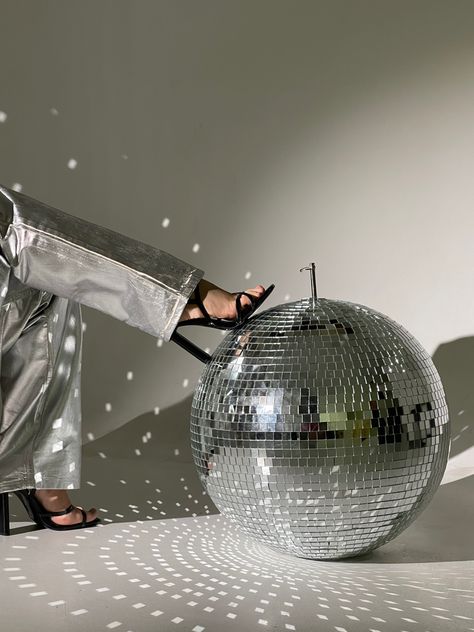 Silver Background Photoshoot, Disco Cowboy, Silver Background, Disco Balls, Photo Diary, Disco Ball, Happy Birthday, Spa, Birthday Party