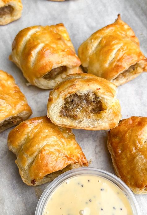 Puff Pastry Sausage Rolls, Grilled Cheese Bites, Sausage Roll Recipe, Bacon Wrapped Appetizers, Bacon Wrapped Chicken Bites, Restaurant Copycat Recipes, Sausage Rolls Recipe, Homemade Honey Mustard, Restaurant Copycat