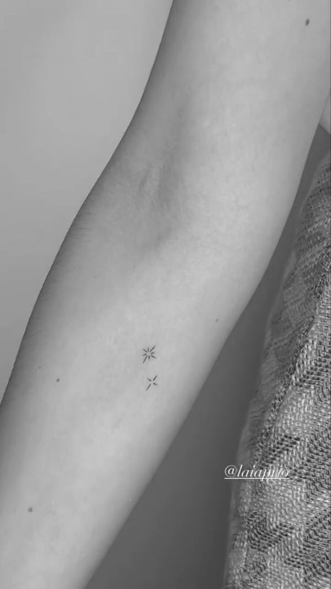 Fire Star Tattoo, Star Tattoos Dainty, Sparks Fly Tattoo, Mini Stars Tattoo, Firework Tattoo, Mini Tats, Flying Tattoo, Small Pretty Tattoos, Dainty Tattoos