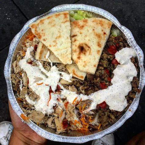 NY [OC] Chicken and beef gyros from the Halal Guys simplyhealthyfamily.org The Halal Guys, Beef Gyros, Halal Guys, Fast Food Drinks, Chicken And Beef, Extreme Food, Tumblr Food, Halal Recipes, Food Channel