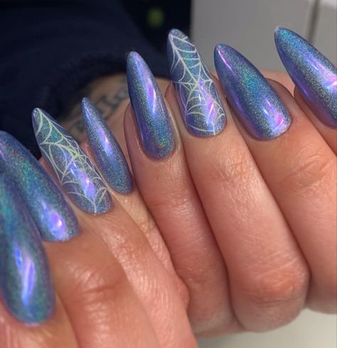 Holographic blue glitter chrome apiderweb spooky long halloween sparkly nail art Crome Nails Halloween, Spooky Blue Nails, Glitter Nail Inspiration, Holographic Halloween Nails, Purple Spiderweb Nails, Light Blue Halloween Nails, Blue Spooky Nails, Chrome Spider Web Nails, Glitter Spider Web Nails