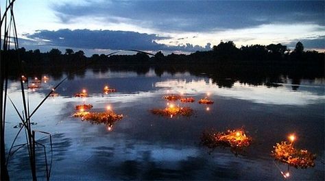 Floating candles at Ivan Kupala's night:  http://es.wikipedia.org/wiki/Noche_de_Iván_Kupala Magic Island, Magic Aesthetic, Beltane, Historical Characters, Floating Candles, Summer Solstice, Night Aesthetic, Nature Wedding, Dark Forest