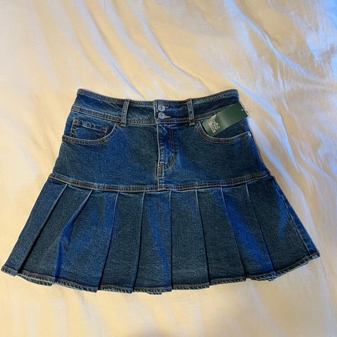 Ruffle Denim Skirt. Perfect For Rebelde Uniform New Tags Still Attached Sold Out From Target, Brand Is Wild Fable Stretchy Fabric Size M , 8 Skirt Church Outfit, Ruffle Jean Skirt, Funky Skirts, Cute Mini Skirts, Ruffle Denim Skirt, Denim Ruffle Skirt, Sewing Denim, Cute Denim Skirt, Png Outfits