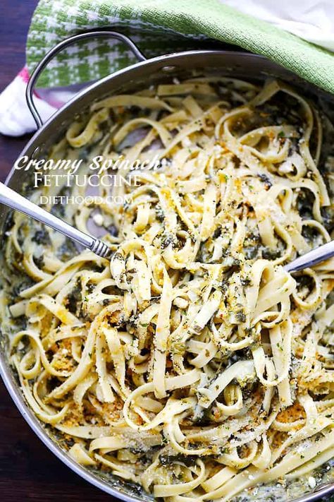 Creamy Spinach Sauce, Spinach Fettuccine, Fettuccine Recipes, Spinach Sauce, Salisbury Steak Recipes, Easy Pasta Dinner, Fettuccine Pasta, Pasta Dinners, Creamy Spinach