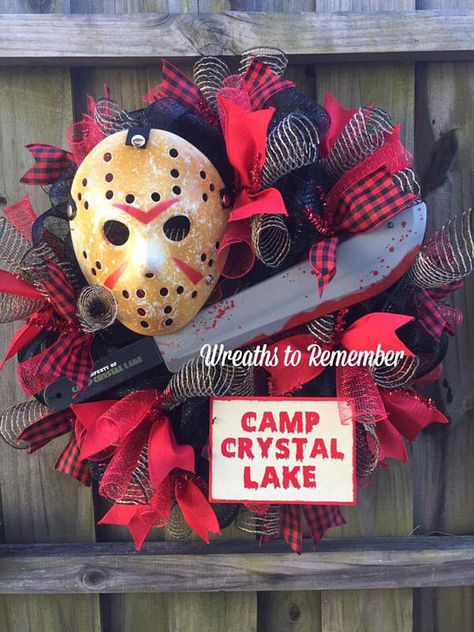 Jason friday the 13th Jason Friday The 13th, Halloween School Treats, Jason Friday, Camp Crystal Lake, Fairy Halloween Costumes, Horror Party, Diy Halloween Wreath, Team Party, Holiday Goodies