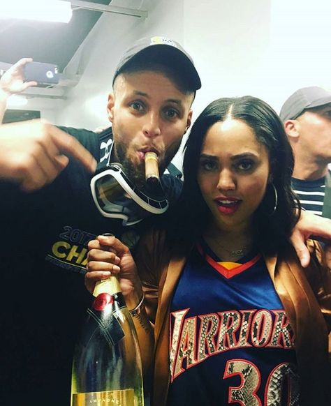 Curry ❤️ Ayesha And Steph Curry, Champagne Quote, Stephen Curry Ayesha Curry, Stephen Curry Family, Steph Curry Jersey, The Curry Family, Stephen Curry Basketball, Curry Nba, Curry Warriors