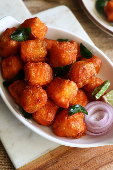 Paneer 65 is a popular restaurant style appetizer or starter perfect for parties. Paneer 65 fry recipe with step by step pictures and video. Paneer 65 Recipe Video, Paneer 65 Recipe, Indian Starters Vegetarian, Paneer Starter Recipes, Paneer Cheese Recipes, Paneer Fry, Paneer 65, Paneer Starters, Fried Paneer