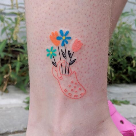 Croc Shoe Tattoo, Croc Tattoo, Shoe Tattoos, Cute Little Tattoos, Human Canvas, Ink Ideas, Little Tattoos, Flash Art, Get A Tattoo