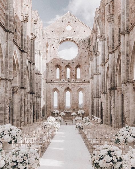 The Lane on Instagram: “Breathtaking open-air venue spaces... . Venue The Abbey of San Galgano  Photography @facibenifotografia  Wedding a planner @silviaslitti…” Gruene Estate, Open Air Wedding, Italian Wedding Venues, Nola Wedding, Stunning Wedding Venues, Vogue Wedding, Dream Wedding Venues, Inexpensive Wedding, Wedding Venues Texas